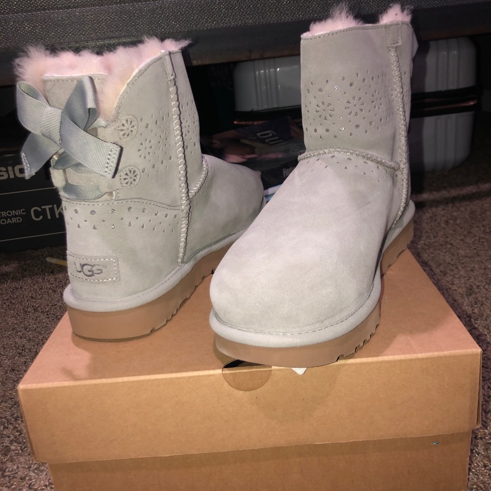 ugg mini bow tie boots